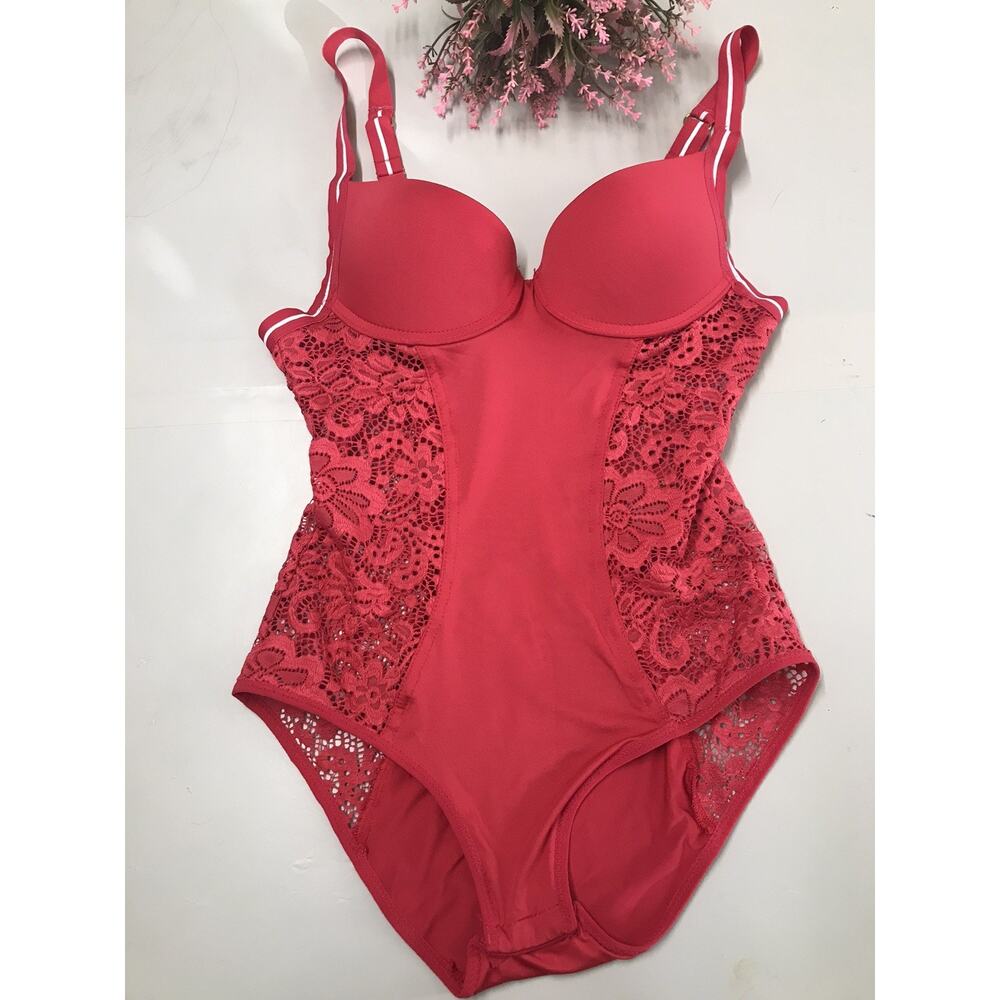 Women Sleepwear Medium Red Bodysuit Push Up bra Lace Underwire NOWT